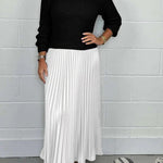 Maeliq Elegant Maxi Dress in Black/White