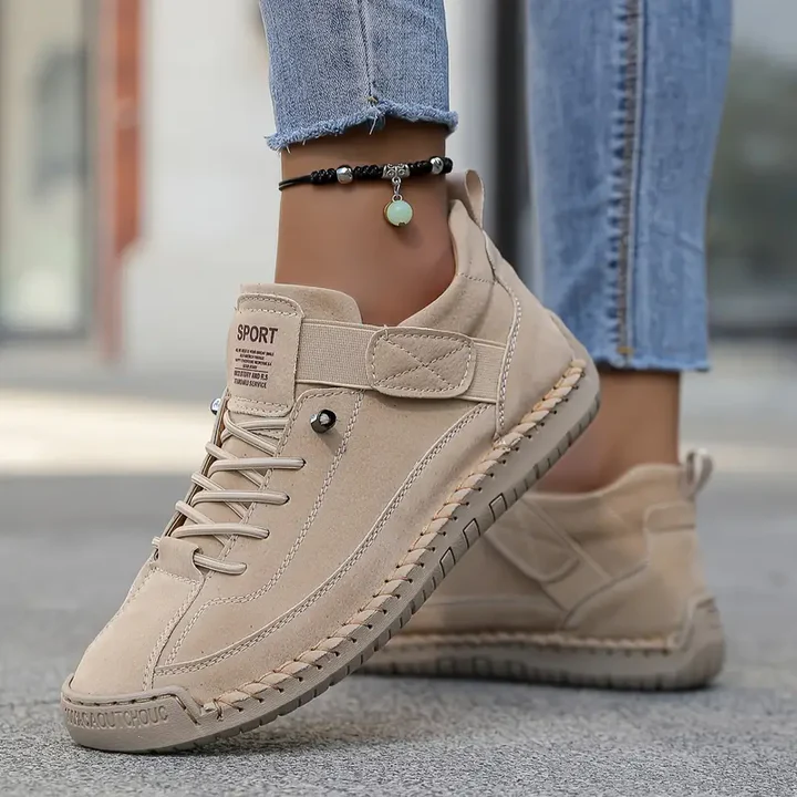 Saela Comfort Sneakers in Beige