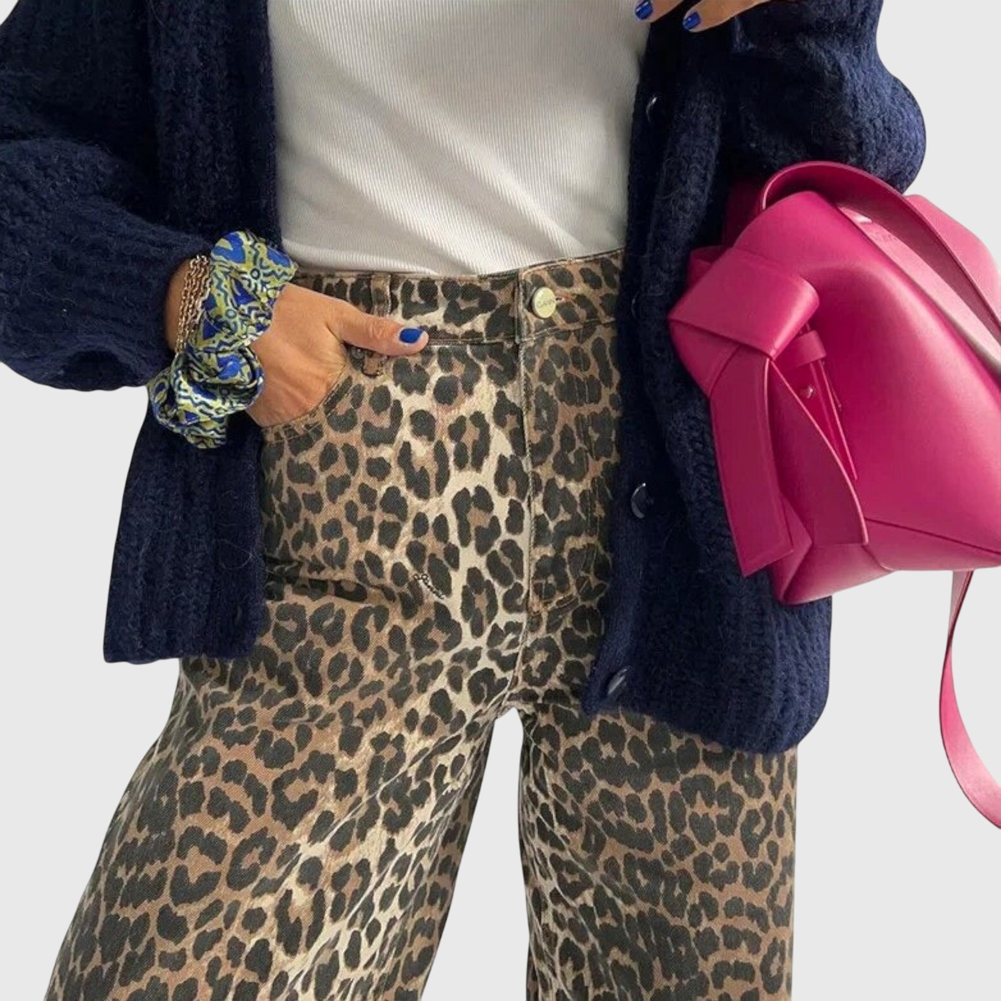 Women's Vintage Jeans with Leopard Print, photo 2