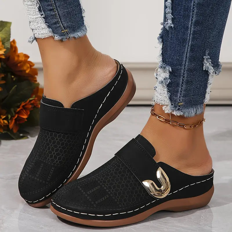 Cerys Comfort Sandals in Black