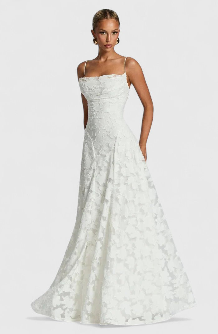 Gwenn Elegant Maxi Dress in Ivory