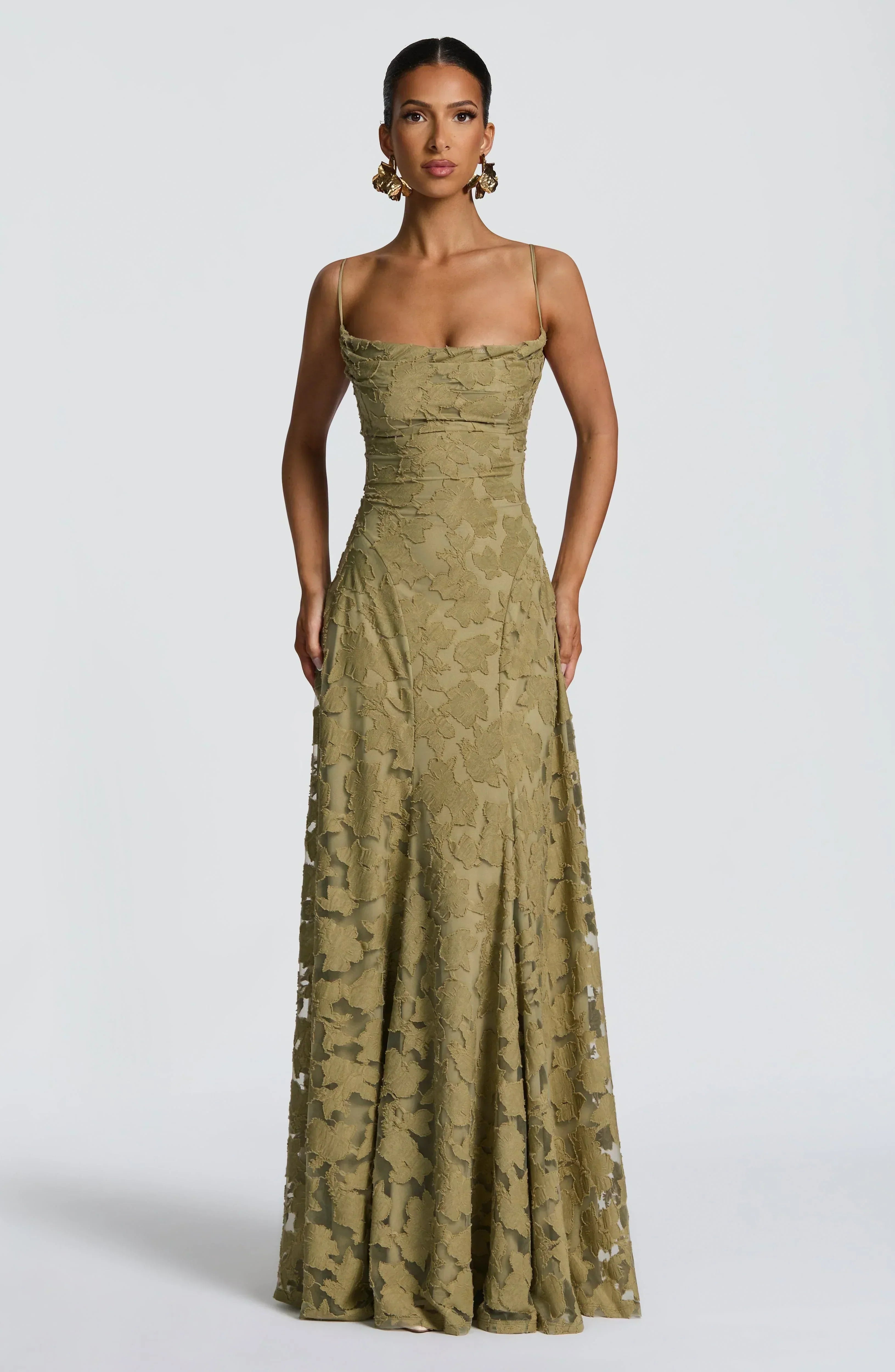 Maevy Elegant Maxi Dress in Sage