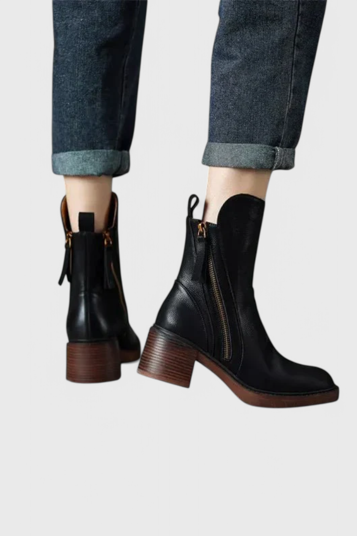 Stylish Boots with a Sophisticated Touch, photo 10