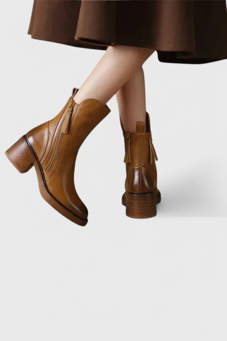 Stylish Boots with a Sophisticated Touch, photo 5