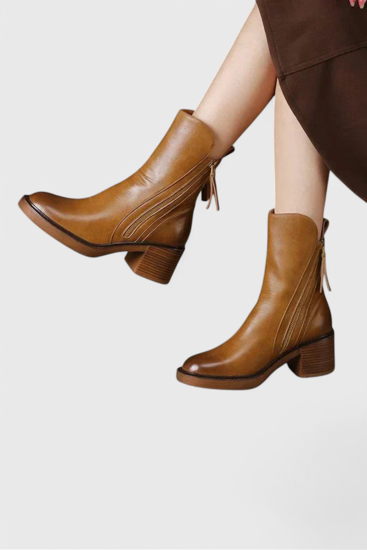 Stylish Boots with a Sophisticated Touch, photo 4