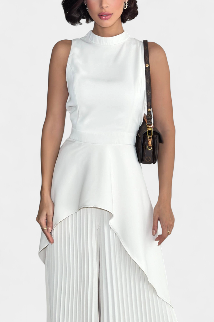 Asymmetrical Sleeveless Outfit with Pleated Pants, photo 2