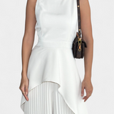 Asymmetrical Sleeveless Outfit with Pleated Pants, photo 2