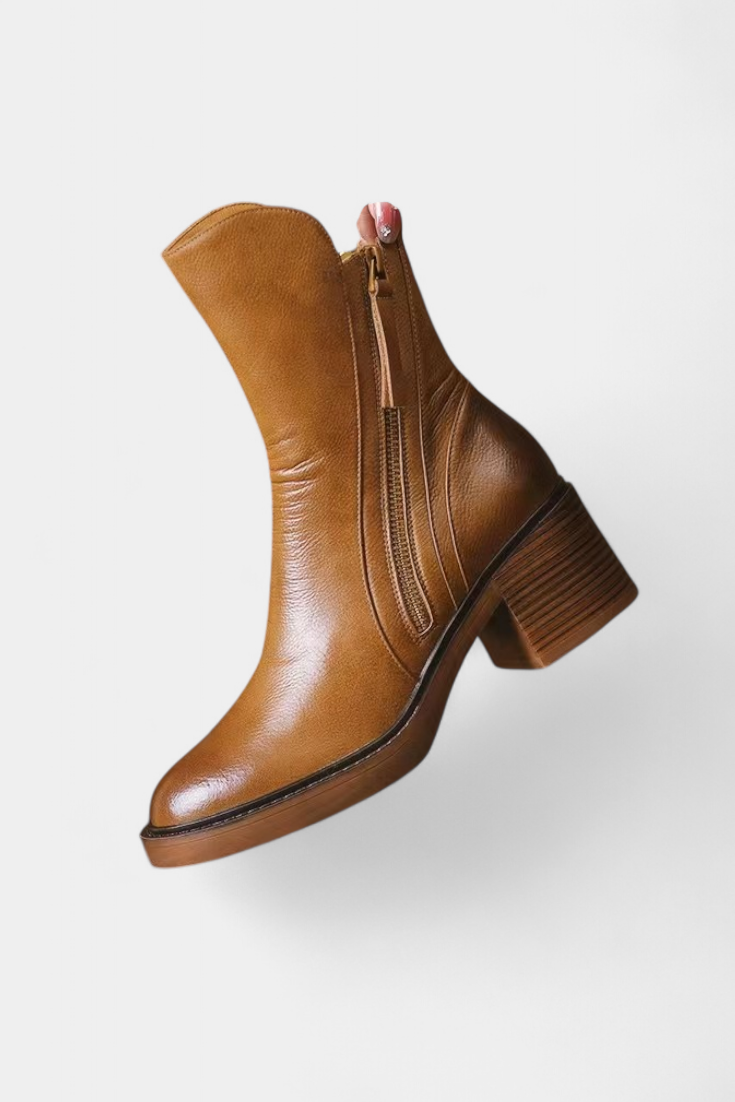 Stylish Boots with a Sophisticated Touch, photo 2