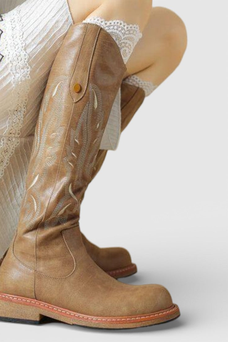 Long Embroidered Boots Featuring Back Zipper, photo 6