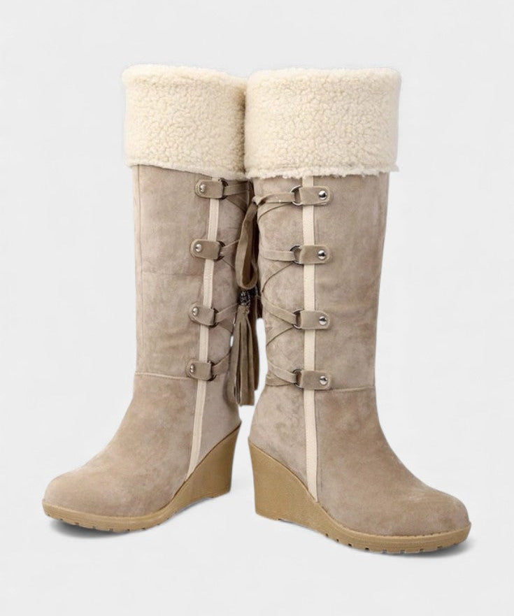 Wedge-Heel Winter Boots with Fur Lining in Beige