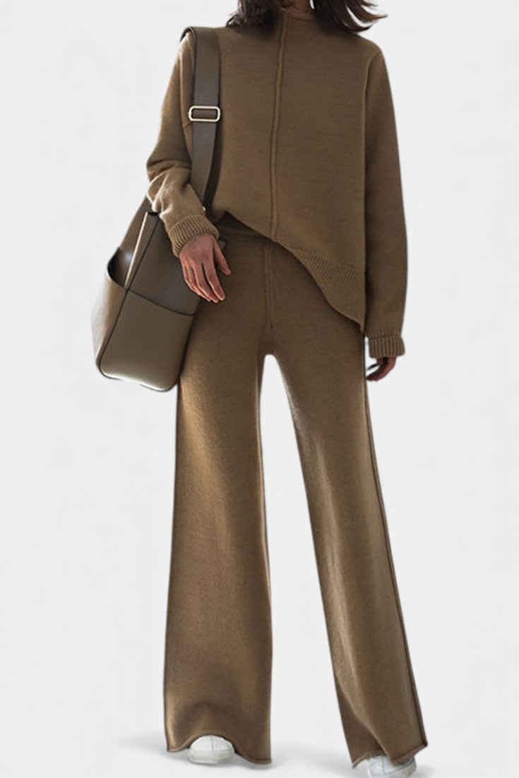 Women's Chic & Relaxed Casual Outfit in Brown