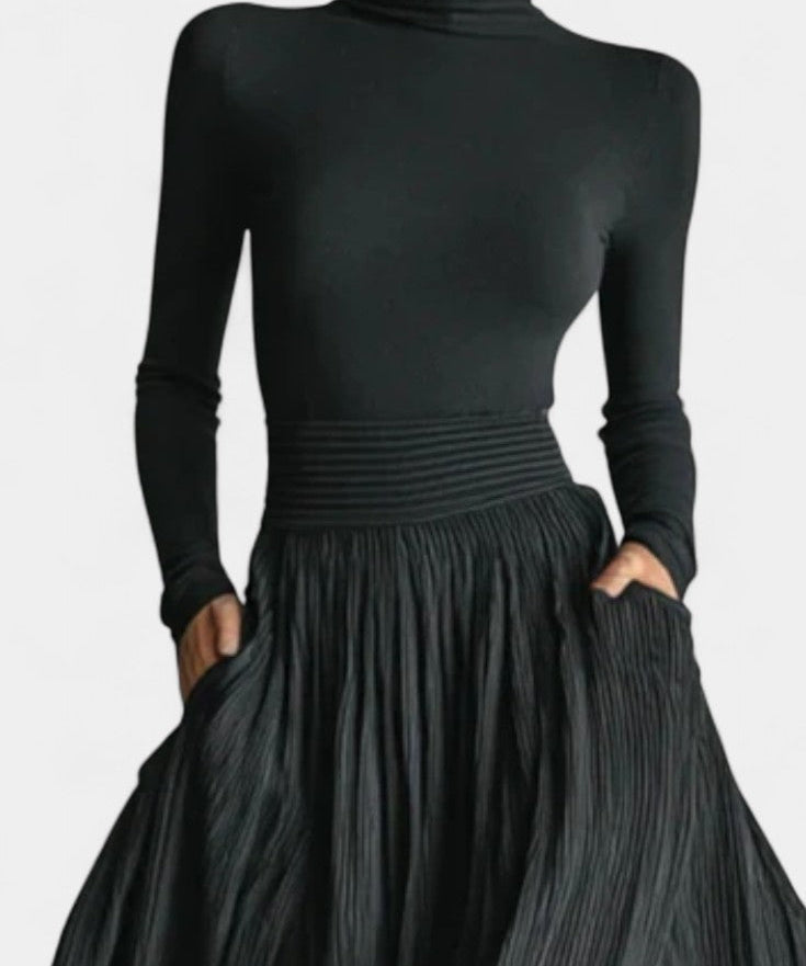 Black High-Neck Set with Pleated Skirt, photo 2