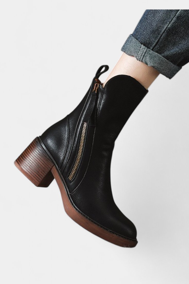 Stylish Boots with a Sophisticated Touch, photo 7