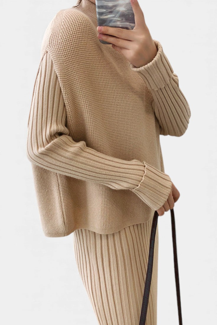 Modern Silhouette Two-Piece Knit Ensemble, photo 9