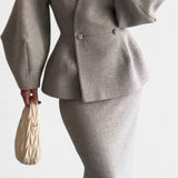 Chic Tailored Ensemble with V-Neck and Puff Sleeves, photo 4
