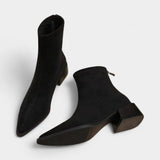 Women's Stylish and Cozy Heeled Boots in Black