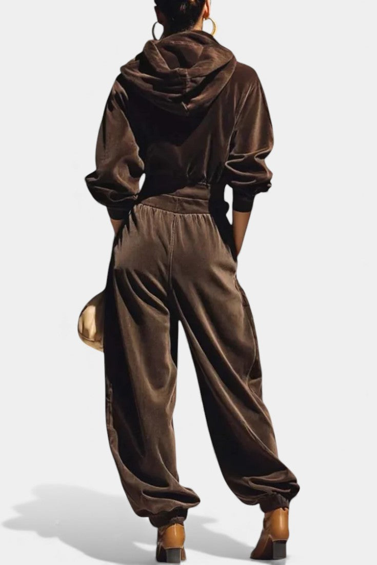 Vintage Brown Velvet Hooded Ensemble with Relaxed Pants, photo 4