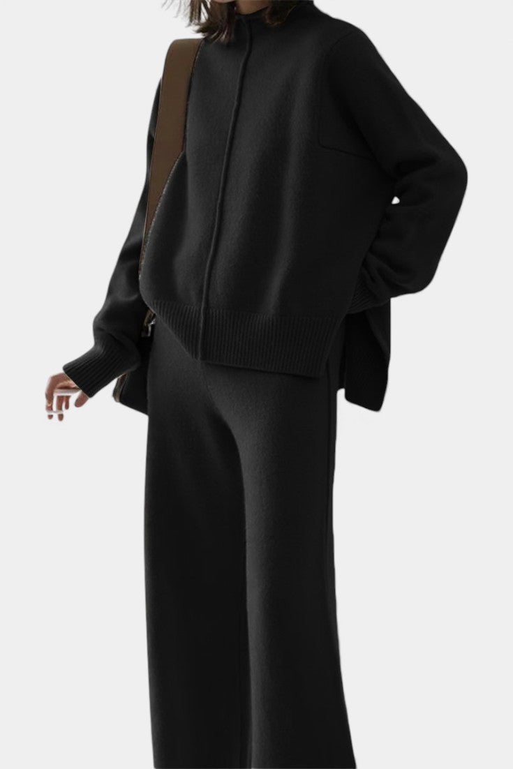 Women's Chic & Relaxed Casual Outfit in Black