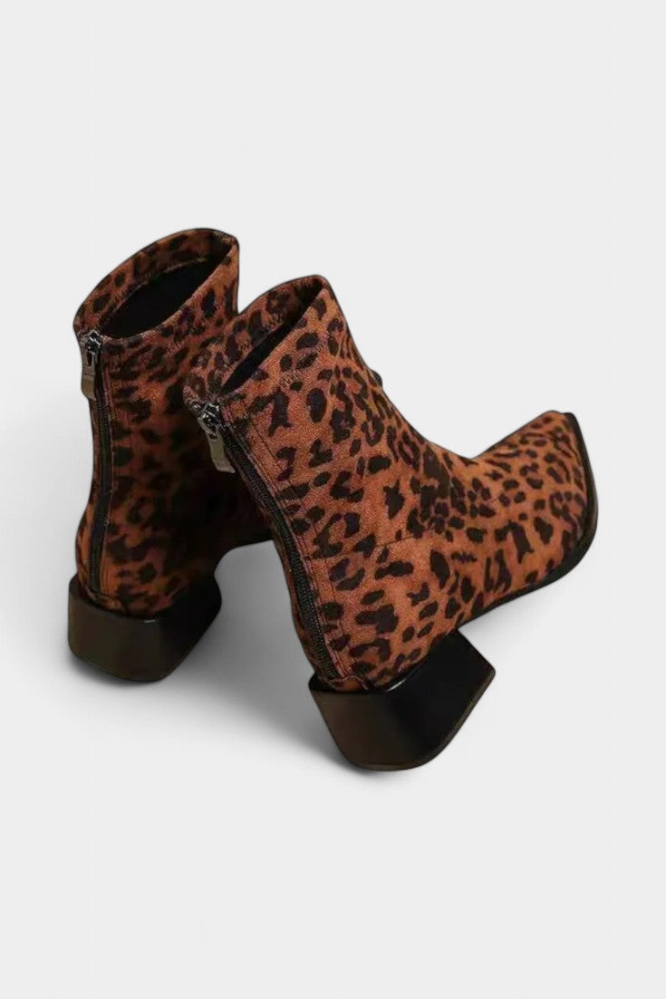 Women's Stylish and Cozy Heeled Boots, photo 2