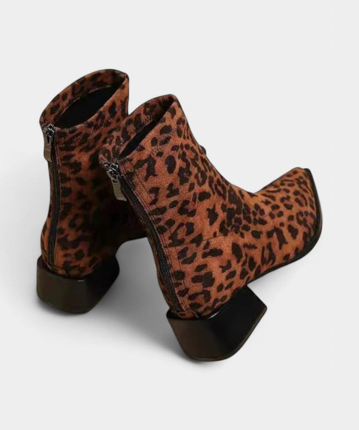 Women's Stylish and Cozy Heeled Boots, photo 2