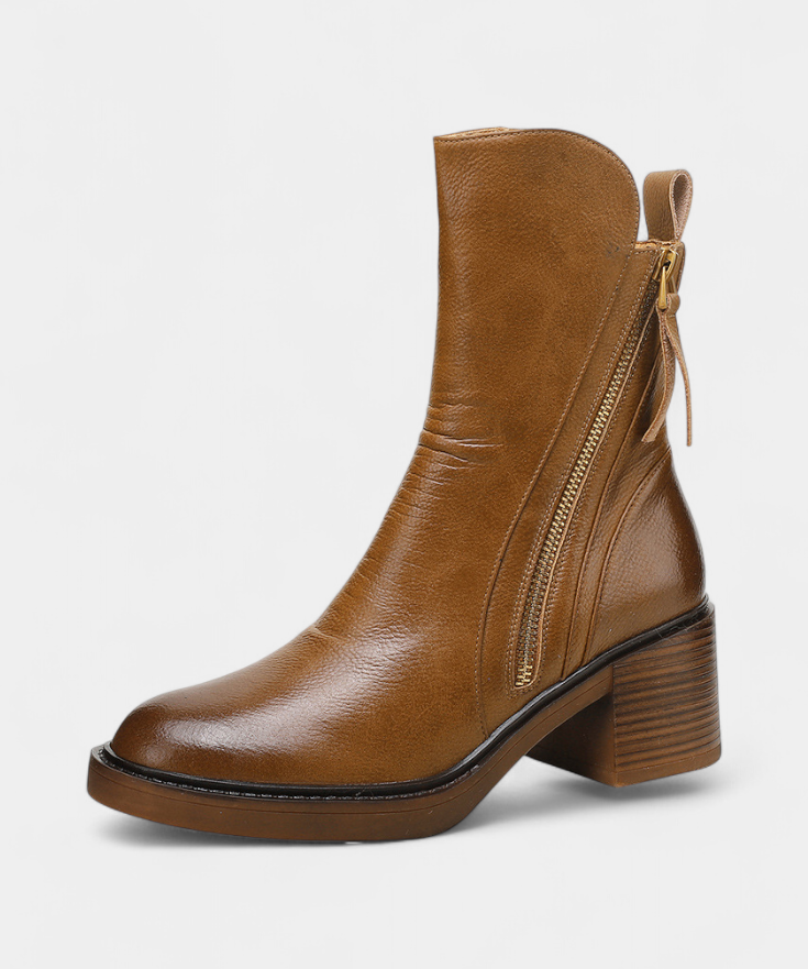 Stylish Boots with a Sophisticated Touch in Brown