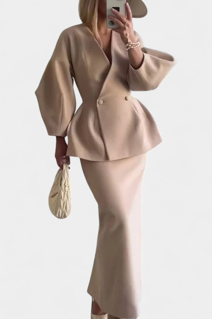 Chic Tailored Ensemble with V-Neck and Puff Sleeves in Apricot