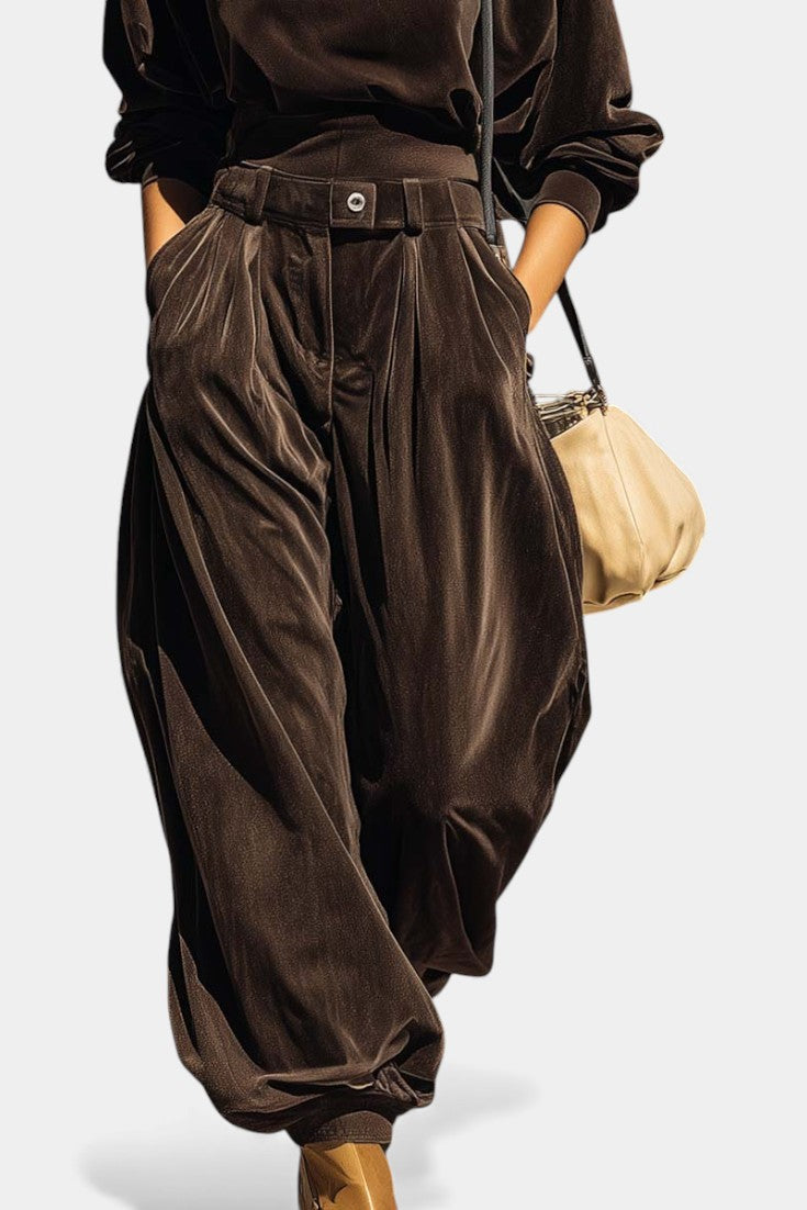 Vintage Brown Velvet Hooded Ensemble with Relaxed Pants, photo 3