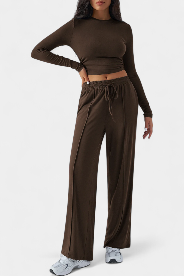Elastic-Fit Viscose Yoga Set with Round Neck in Brown
