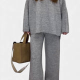 Relaxed Ensemble with Round Neckline and Flowing Pants in Light Gray