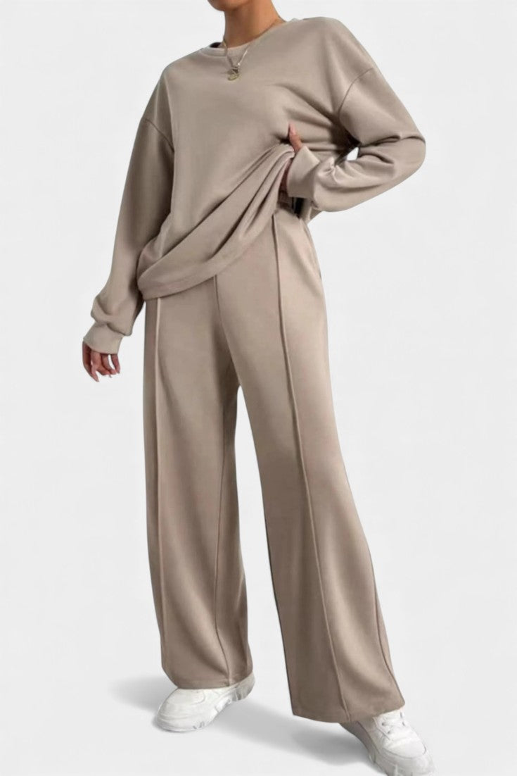 Sweatshirt & High-Waisted Pants Set in Khaki