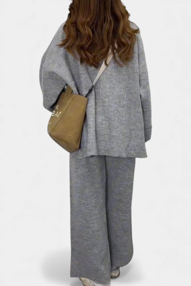 Relaxed Ensemble with Round Neckline and Flowing Pants, photo 5
