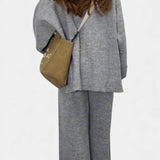 Relaxed Ensemble with Round Neckline and Flowing Pants, photo 5
