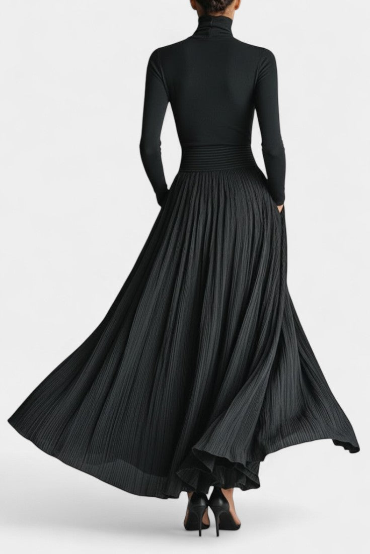 Black High-Neck Set with Pleated Skirt, photo 4