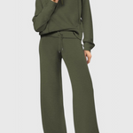 Women's Lightweight Casual Two-Piece Outfit in Military Green